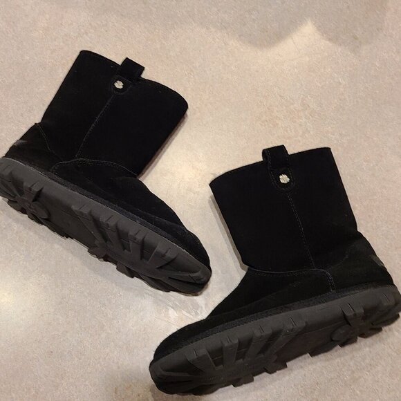 TOMMY BAHAMA Cemile Size 7 Black Suede Women’s Short Winter Cozy Boot - Picture 1 of 8